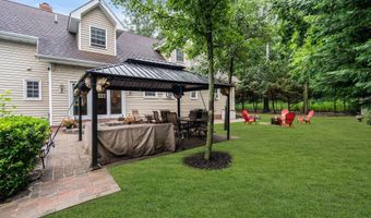266 Orchard Ave, Belford, NJ 07718