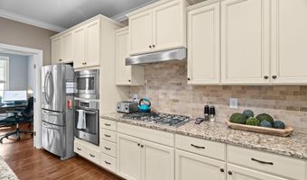 2712 Lake Waccamaw Trl, Apex, NC 27502