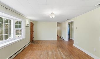 382 Beavertail Rd, Jamestown, RI 02835