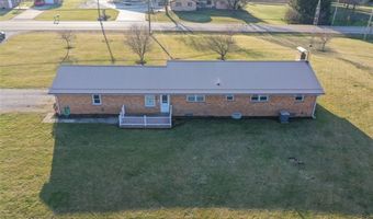 10236 Manchester Ave SW, Beach City, OH 44608