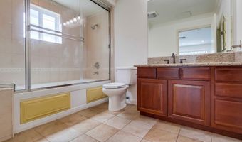 700 S Ardmore Ave 204, Los Angeles, CA 90005