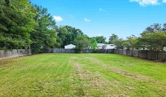 301 E Craig St, Atmore, AL 36502