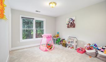 9304 WILDOAK Dr, Bethesda, MD 20814