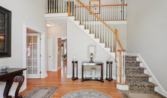 2 Logans Way, Danbury, CT 06811