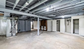 9515 Koerber Ln, Affton, MO 63123
