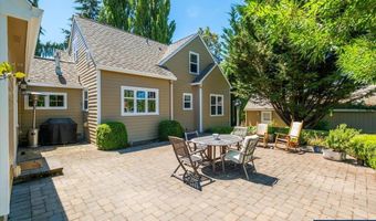 11255 Kroenig Rd, Amity, OR 97101