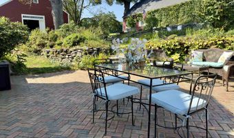 89 Chestnut Hill Rd, Amherst, NH 03031