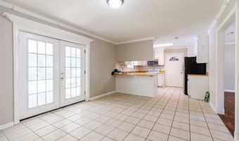 203 Magnolia Dr, Adel, GA 31620
