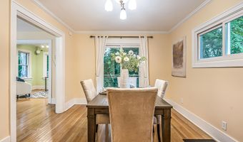 324 Highlake Ave, Ann Arbor, MI 48103
