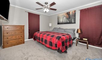 404 Cloverleaf Dr, Athens, AL 35611