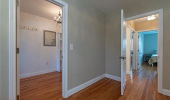 64 Juniper Trl, Narragansett, RI 02882