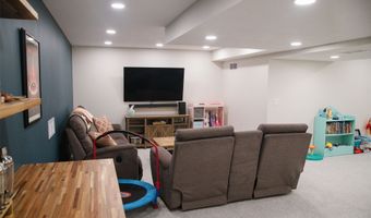 3338 9th Ave SW, Altoona, IA 50009