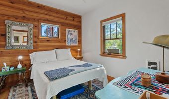 827 NW Delaware Ave, Bend, OR 97703