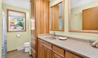 1214 E LINDBERGH St, Appleton, WI 54911