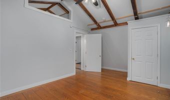 31 Bridge St B, Newport, RI 02840