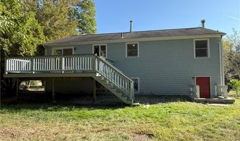 7 Leatherleaf Rd, Narragansett, RI 02882