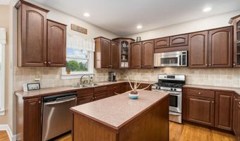 4588 Meadowgrove Dr NW, Carroll, OH 43112