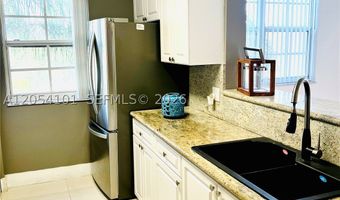 19901 E Country Club Dr 2401, Aventura, FL 33180