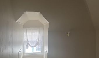 78 High St, Belfast, ME 04915