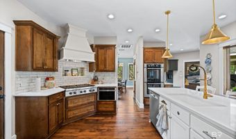 47252 Emmons Rd, Bay Minette, AL 36507