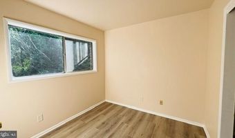 4957 AMERICANA Dr 106, Annandale, VA 22003
