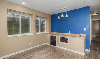 4105 Harris St, Ames, IA 50014