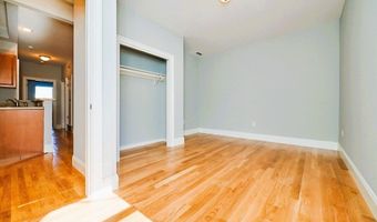 4-16 Humboldt Pl, Boston, MA 02127
