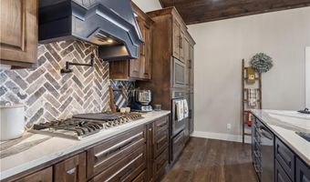 2215 Deepwood Dr, Alma, AR 71921