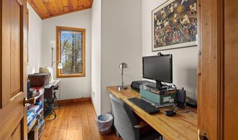40 Indian Ladder Dr, Altamont, NY 12009