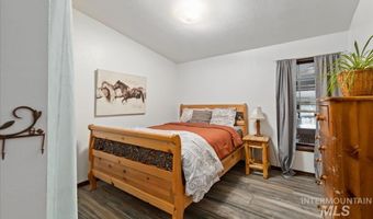 29 Rising Ln, Cascade, ID 83611