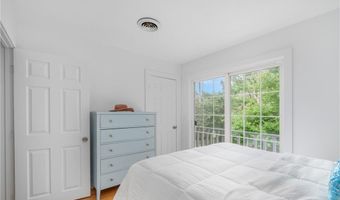 22 Hull St, Jamestown, RI 02835