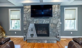 32 Allen Rd, Billerica, MA 01821