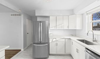 3918 USHER Ave, Alexandria, VA 22304