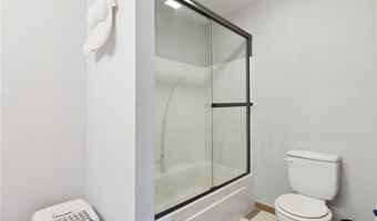 121 Silver Leaf Ln, Baldwin City, KS 66006