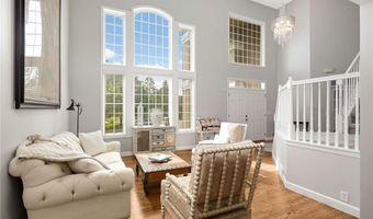 13877 Elkhart Rd, Apple Valley, MN 55124