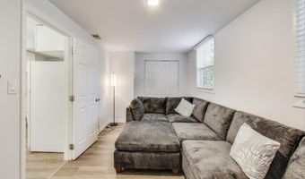 3100 N GLEBE Rd, Arlington, VA 22207