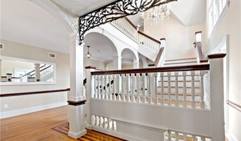 32 Lorraine St, Barrington, RI 02806