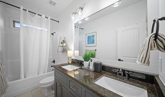 12175 Lost Oak Dr, Bentonville, AR 72712