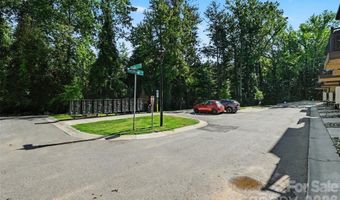 300 Twinflower Ln, Charlotte, NC 28205