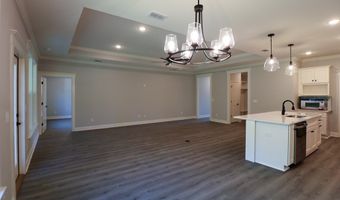 185 Meredith Dr, Bainbridge, GA 39819