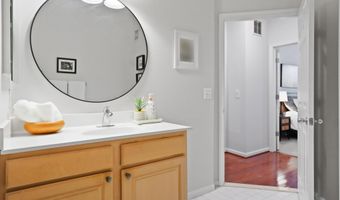 2465 ARMY NAVY Dr 1-203, Arlington, VA 22206