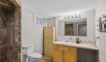 1214 S Darling Dr NW, Alexandria, MN 56308