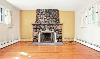 423 Winsor Dr, Antioch, IL 60002
