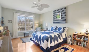 40418 N South Newport Dr, Antioch, IL 60002
