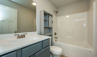 2860 Pilgrim Dr SW, Altoona, IA 50009