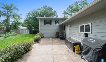 1513 E Sylvan Cir, Brandon, SD 57005