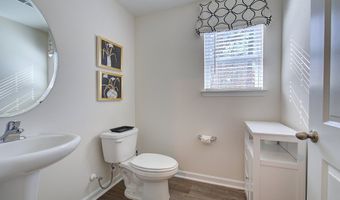 4 Virginia Commons Dr, Arden, NC 28704