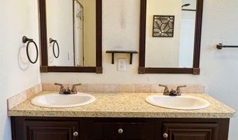 3308 Burgett St, Carlsbad, NM 88220