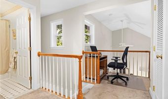 119 Corey Ln, Middletown, RI 02842