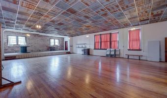 107 E 7th Ave, Arkansas City, KS 67005